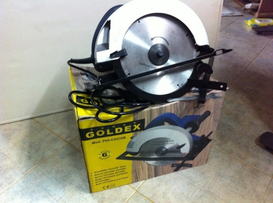 ขายถูก เลื่อยวงเดือน 9 นิ้ว Goldex ของใหม่ ซื้อมาไม่ได้ใช้ ขายถูก เลื่อยวงเดือน 9 นิ้ว Goldex ของใหม่ ซื้อมาไม่ได้ใช้