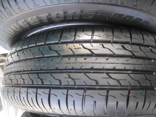 ขายล้อแม็ก Honda civic 15"x6" et45 5รู114 +ยางปี 3312  (081-3747940)