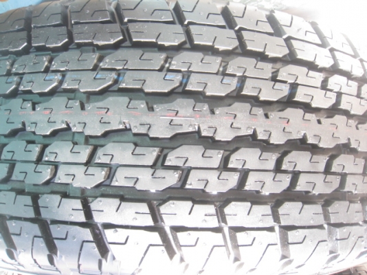 ขายล้อแม็ก All New Isuzu d-max 17"x7" et33 6รู139 +ยางปี 1513 ครับ  (081-3747940)