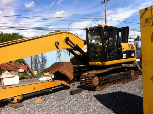 ขายรถขุดCAT320Dใช้งานแค่700กว่าชั่วโมง ขายรถขุดCAT320Dใช้งานแค่700กว่าชั่วโมง