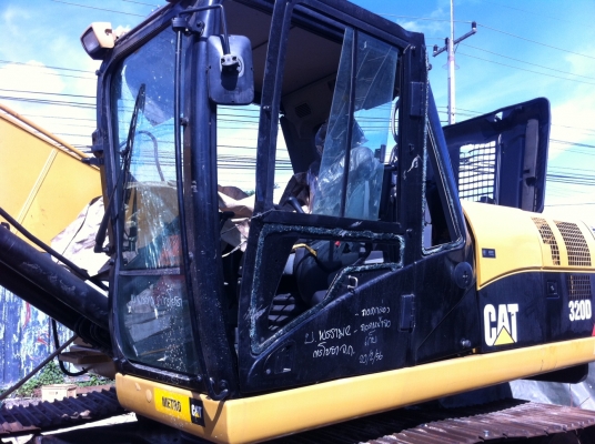 ขายรถขุดCAT320Dใช้งานแค่700กว่าชั่วโมง ขายรถขุดCAT320Dใช้งานแค่700กว่าชั่วโมง