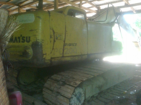ขายด่วน  แบคโค KOMASASU  PC  200  รุ่น 6