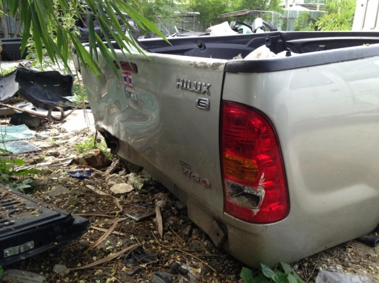 ขายครับ ลูกระบะวีโก้ รุ่นเเคปเปิดได้ สีบรอน ราคาถูก