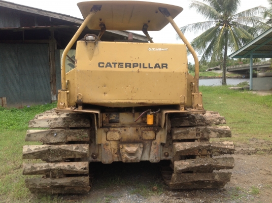 ขาย รถแทรกเตอร์ CAT D4E  สภาพเก่านอก (รถใช้งานอยู่ ราคาต่อรองได้) T.081-3963210