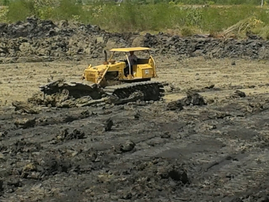 ขาย รถแทรกเตอร์ CAT D4E  สภาพเก่านอก (รถใช้งานอยู่ ราคาต่อรองได้) T.081-3963210