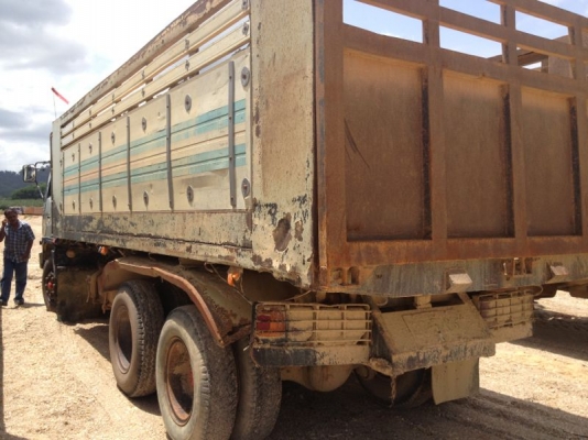 รถฮีโน่ 10 ล้อดั้ม FM3H  195 แรงม้า  สนใจติดต่อ 081 - 6079515