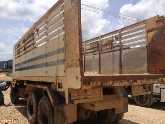 รถฮีโน่ 10 ล้อดั้ม FM3H  195 แรงม้า  สนใจติดต่อ 081 - 6079515