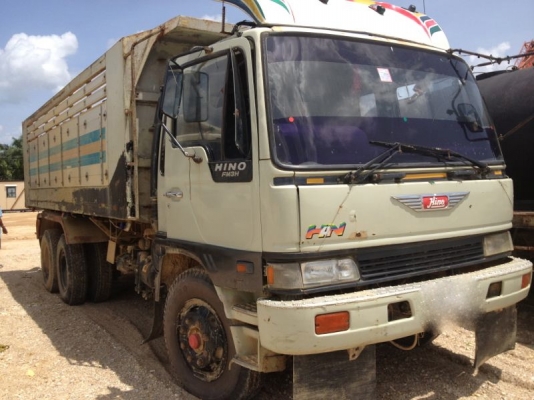 รถฮีโน่ 10 ล้อดั้ม FM3H  195 แรงม้า  สนใจติดต่อ 081 - 6079515