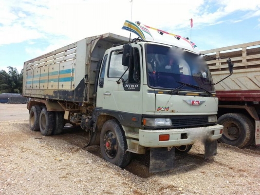 รถฮีโน่ 10 ล้อดั้ม FM3H  195 แรงม้า  สนใจติดต่อ 081 - 6079515