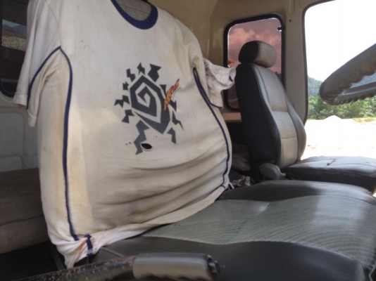 รถมิตซู 10 ล้อดั้ม TF  220 แรงม้า ( มีเทอร์โบ )  สนใจติดต่อ 081 - 6079515