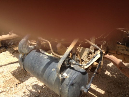 รถมิตซู 10 ล้อดั้ม TF  220 แรงม้า ( มีเทอร์โบ )  สนใจติดต่อ 081 - 6079515