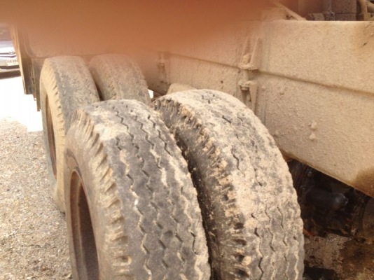 รถมิตซู 10 ล้อดั้ม TF  220 แรงม้า ( มีเทอร์โบ )  สนใจติดต่อ 081 - 6079515