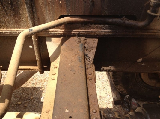 รถมิตซู 10 ล้อดั้ม TF  220 แรงม้า ( มีเทอร์โบ )  สนใจติดต่อ 081 - 6079515