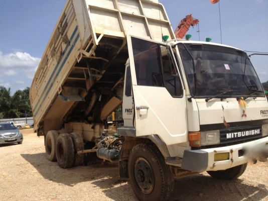 รถมิตซู 10 ล้อดั้ม TF  220 แรงม้า ( มีเทอร์โบ )  สนใจติดต่อ 081 - 6079515