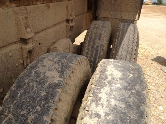 รถมิตซู 10 ล้อดั้ม TF  220 แรงม้า ( มีเทอร์โบ )  สนใจติดต่อ 081 - 6079515