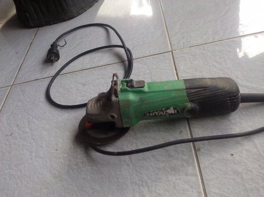 เครื่องเจียร์มือ4นิ้ว ของ HITACHI สภาพพร้อมใช้(เปิดเครื่องแล้วภ่ายVDOให้ด)