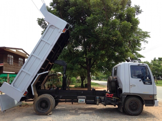 ***ขายแล้วครับขอบคุณ Truck2hand ขาย 6ล้อดั๊มสภาพสวยจัด  HINO FB4JGKA-140HP ห้างแท้ปี44 เครื่องเดิมJO5C 140HP แห้งกริ๊บไม่มีเยิ้มแรงจริง ช่วงล่างแน่นคัสซีสวยมากไม่มีผุไม่มีบวม กระบะดั๊มเหล็ก6ตันต่อใหม่สดๆสภาพสวยจัดไม่มีผุ ยาว3.6ม.หัวบางภายในสวยมากคอนโซลครบ