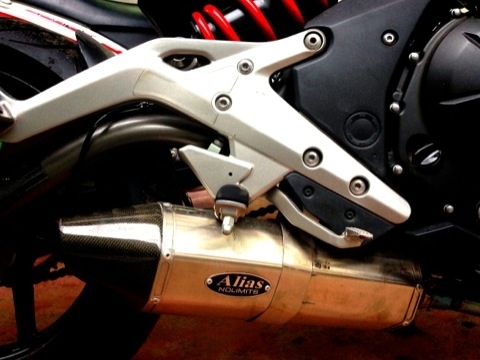 ขายEr6nปี2012สีดำ ไมล์3xxxสภาพป้ายแดง หาอยู่รีบเลย219000 ขายEr6nปี2012สีดำ ไมล์3xxxสภาพป้ายแดง หาอยู่รีบเลย219000