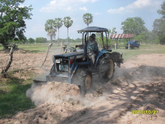 ขายรถไถ Isaki TL3200 32แรง 4WD มีดันหน้า ผานหลัง ผาน5พวงมาลัย เพาเวอร์ เครื่องดี ดันดี ไถดี ขายรถไถ Isaki TL3200 32แรง 4WD มีดันหน้า ผานหลัง ผาน5พวงมาลัย เพาเวอร์ เครื่องดี ดันดี ไถดี