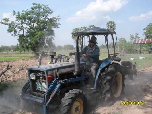 ขายรถไถ Isaki TL3200 32แรง 4WD มีดันหน้า ผานหลัง ผาน5พวงมาลัย เพาเวอร์ เครื่องดี ดันดี ไถดี ขายรถไถ Isaki TL3200 32แรง 4WD มีดันหน้า ผานหลัง ผาน5พวงมาลัย เพาเวอร์ เครื่องดี ดันดี ไถดี