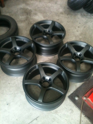 ขายล้อโปรได้ขอบ18 กว้าง8.5ทั้ง4วง ไหม่กริ็บๆถูกๆ 14500.-