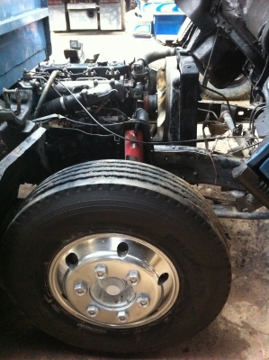 ISUZU NPR เครื่อง 115 แรงม้า ยางเรเดียล กระทะอลูมิเนียม กระบะคาร์โก้ ทะเบียนพร้อมโอน ราคาต่อรอง