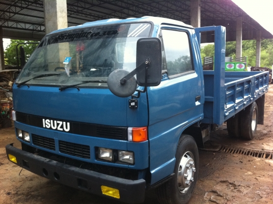 ISUZU NPR เครื่อง 115 แรงม้า ยางเรเดียล กระทะอลูมิเนียม กระบะคาร์โก้ ทะเบียนพร้อมโอน ราคาต่อรอง