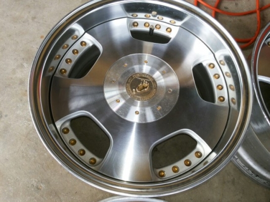 ล้อม้าทอง 18 8.5x9.5