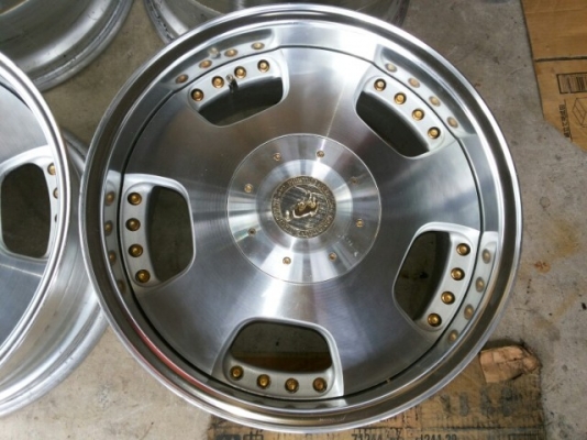 ล้อม้าทอง 18 8.5x9.5