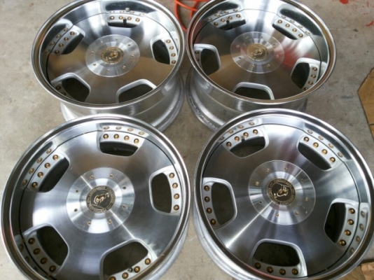 ล้อม้าทอง 18 8.5x9.5