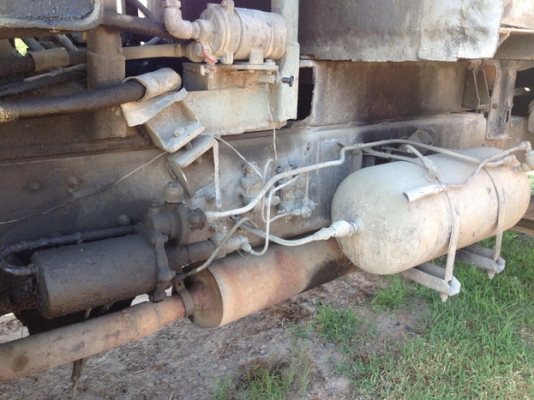 ขาย 10ล้อ2เพลาติดโม่ปูน HINO FM-187LA เครื่องวางใหม่HO7C 185HP (ใบคุม) แห้งๆแรงดีไม่เยิ้ม ช่วงล่าง2เพลาเดิมคัสซีสวยไม่ผุไม่ดาม หัวบางมีผุนิดหน่อย ภายในพอใช้ เบรคเดิม ยางพอใช้10เส้น พร้อมโม่ปู 5คิว แบบโซ่ สภาพดี ใช้งานได้ปกติ (ยังไม่ได้แจ้งติดตั้ง) ขายตามส