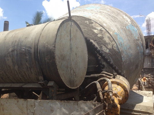 ขาย 10ล้อ2เพลาติดโม่ปูน HINO FM-187LA เครื่องวางใหม่HO7C 185HP (ใบคุม) แห้งๆแรงดีไม่เยิ้ม ช่วงล่าง2เพลาเดิมคัสซีสวยไม่ผุไม่ดาม หัวบางมีผุนิดหน่อย ภายในพอใช้ เบรคเดิม ยางพอใช้10เส้น พร้อมโม่ปู 5คิว แบบโซ่ สภาพดี ใช้งานได้ปกติ (ยังไม่ได้แจ้งติดตั้ง) ขายตามส