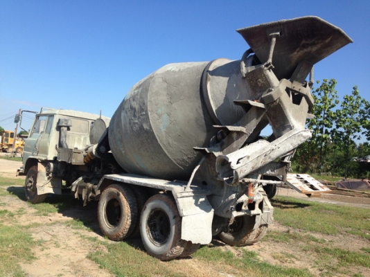 ขาย 10ล้อ2เพลาติดโม่ปูน HINO FM-187LA เครื่องวางใหม่HO7C 185HP (ใบคุม) แห้งๆแรงดีไม่เยิ้ม ช่วงล่าง2เพลาเดิมคัสซีสวยไม่ผุไม่ดาม หัวบางมีผุนิดหน่อย ภายในพอใช้ เบรคเดิม ยางพอใช้10เส้น พร้อมโม่ปู 5คิว แบบโซ่ สภาพดี ใช้งานได้ปกติ (ยังไม่ได้แจ้งติดตั้ง) ขายตามส