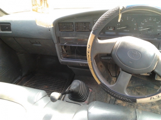 ***ขายแล้วครับขอบคุณ Truck2hand ขาย กระบะตอนเดียวสภาพพร้อมใช้งาน TOYOTA ไมตี้เอ็กซ์ 2.5 ปี38/95 เครื่องเดิมๆ2L แห้งดีติดง่าย ไม่เยิ้ม ช่วงล่างแน่น คัสซีดี วางเหล็กเสริมบน-ล่าง บรรทุกหนักแข็งแรง หน้า-หลังเดิม สีดีสวยเก็บมาแล้ว หัวเก๋งดีไม่ผุภายในดีคอนโซลคร