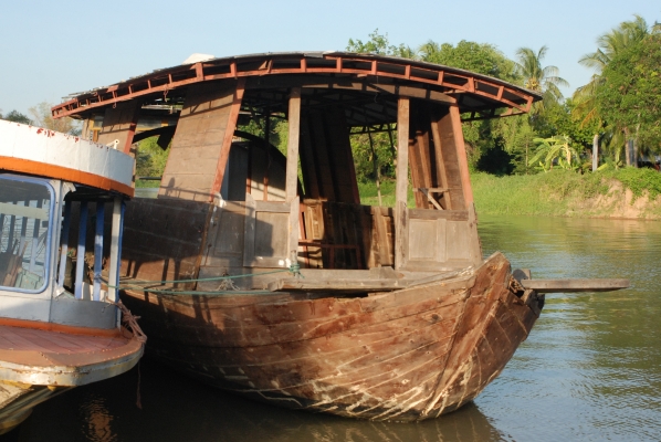 ขายเรือกระแชงโบราณไม้สักทั้งลำ 200,000 บาท Sale antique wooden boat Krachaeng was pretty nice ship 200,000 THB