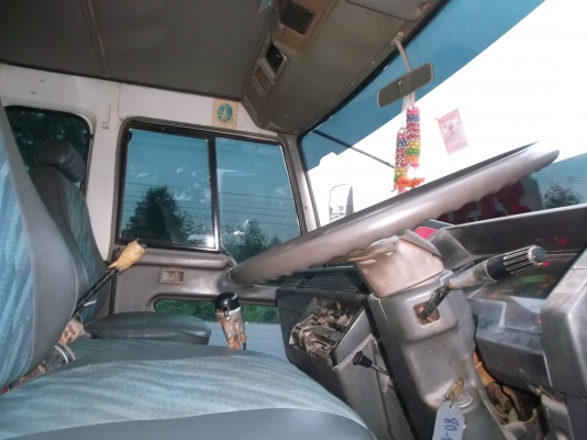 ขายด่วนรถสิบล้อ2เพลาดรั้มหลงโบชีL4164เครือง220แรงม้าปี37