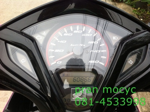 ขายhonda click  combi brake สีชมพูดำ ปี2555