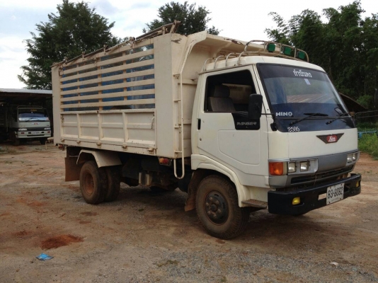 ขาย ถูก 6 ลัอดั้มพ์ HINO FC2W  120 hp   มีเกียร์สโลว์  รถพร้อมใช้งานเอกสารพร้อมโอน เจ้าของขายเอง 081-1841924