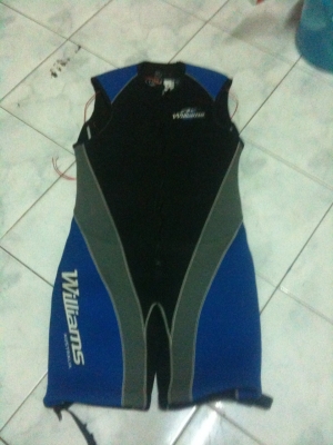 ขายเสื้อชูชีพ ขับเจ๊ต/กีฬาทางน้ำ ของนอก ใหม่กริ๊บ ออสเตรเลีย เบอร์ L