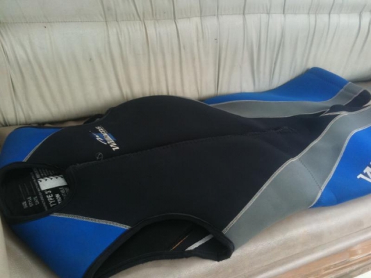 ขายเสื้อชูชีพ ขับเจ๊ต/กีฬาทางน้ำ ของนอก ใหม่กริ๊บ ออสเตรเลีย เบอร์ L