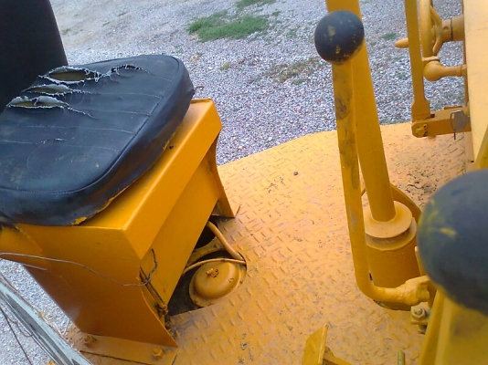 ขายด่วน..รถบดสั่นสะเทือน KOMATSU JV 25-1 เครื่องดี ระบบสั่นดี รถพร้อมใช้งาน.