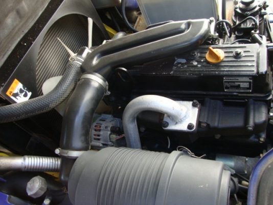 ขายรถโฟล์คลิฟท์  KOMATSU  FD25-14  (รถนอกนำเข้า  1,800  ชม.)  เครื่องยนต์ดีซล  เสาสูง  3  เมตร  เกียร์ธรรมดา  งา 1,070  มม. ยางลม 4 ล้อ