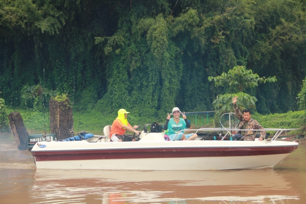 ขายเรือเร็ว 21 ฟุตเครื่องยามาฮ่า115แรง