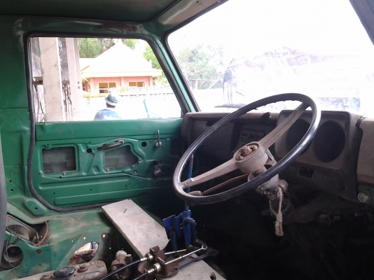 NISSAN CABAL ยาว 4.3เมตร วางเครื่องอีซูซุ 85 เกียร์สั้น ภายในสวยครบ สีสวย กะบะไม้อย่างดี คัชชีสวยที่สุดในรุ่น