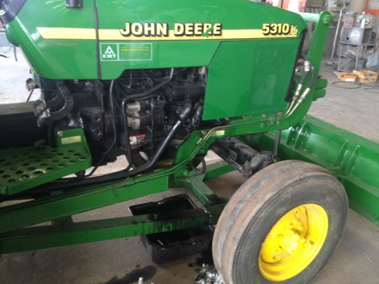 ขายถูกไม่แพง จอนเดียร์ 5310 ใช้ดีมีอะไหล่ไถดินแข็งได้ดีมากพร้อมเก็บงานใหม่ครับราคาไม่แพงครับรีบเลยคุ้มค่าน่าใช้ ขายถูกไม่แพง จอนเดียร์ 5310 ใช้ดีมีอะไหล่ไถดินแข็งได้ดีมากพร้อมเก็บงานใหม่ครับราคาไม่แพงครับรีบเลยคุ้มค่าน่าใช้