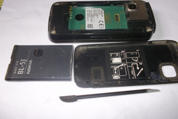 ขายด่วนNOKIA5233ใช้ได้ทุกอย่างแบตรแท้ดีเครื่องดีไม่เคยแกะหรือซ่อมกล้องชัด ขายด่วนNOKIA5233ใช้ได้ทุกอย่างแบตรแท้ดีเครื่องดีไม่เคยแกะหรือซ่อมกล้องชัด