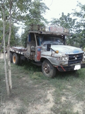 ขายเทเลอร์10ล้อ1เพลา หัวยาวสภาพสวยพร้อมใช้ ติดต่อได้ที่คุณอ๊อฟ พิจิตร 086-737-9991