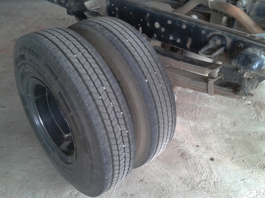 HINO DUTRO WU 410R ปี 47 หัว+คัทซี แอร์ เพาร์เวอร์ ยางเรเดียล6เส้น