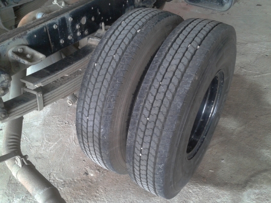 HINO DUTRO WU 410R ปี 47 หัว+คัทซี แอร์ เพาร์เวอร์ ยางเรเดียล6เส้น