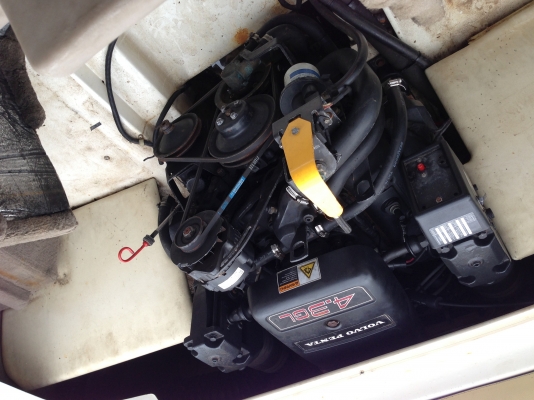 ขายเรือ19ฟุต เครื่อง วอนโว้4.3 เรือปี2001 ใช้งานได้ดี พร้อมเทนเลอร์